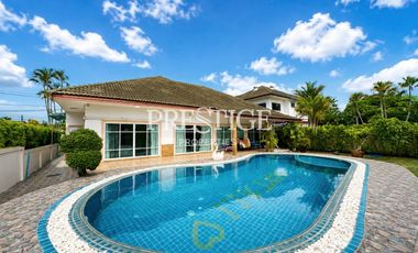 For sale 4 bedrooms house in Huay Yai, Pattaya