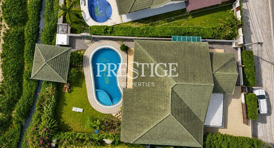 For sale 4 bedrooms house in Huay Yai, Pattaya