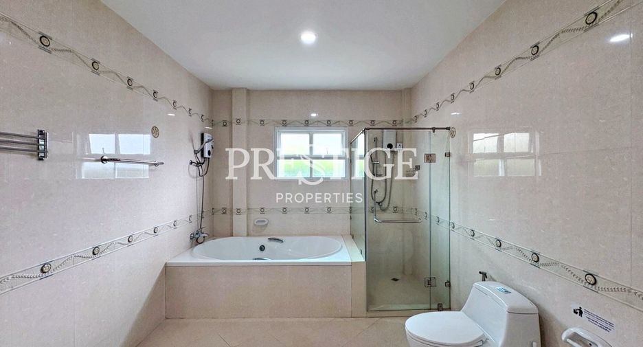 For sale 4 bedrooms house in Huay Yai, Pattaya