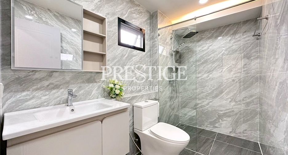 For sale 4 bedrooms house in East Pattaya, Pattaya