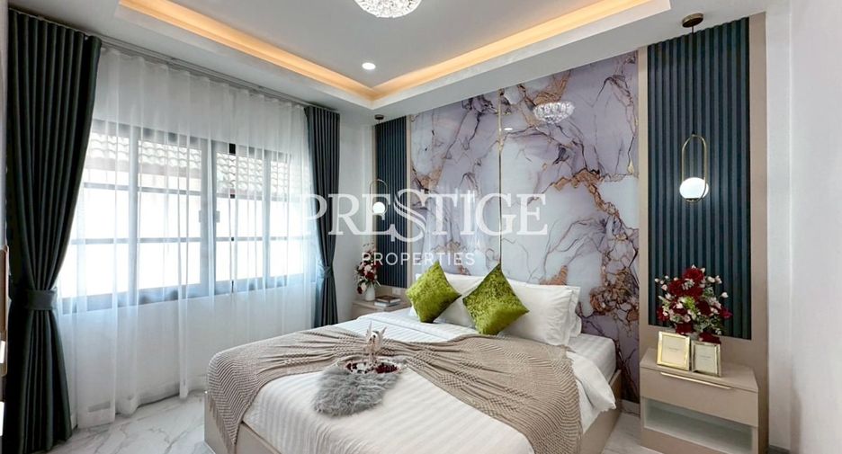 For sale 4 bedrooms house in East Pattaya, Pattaya