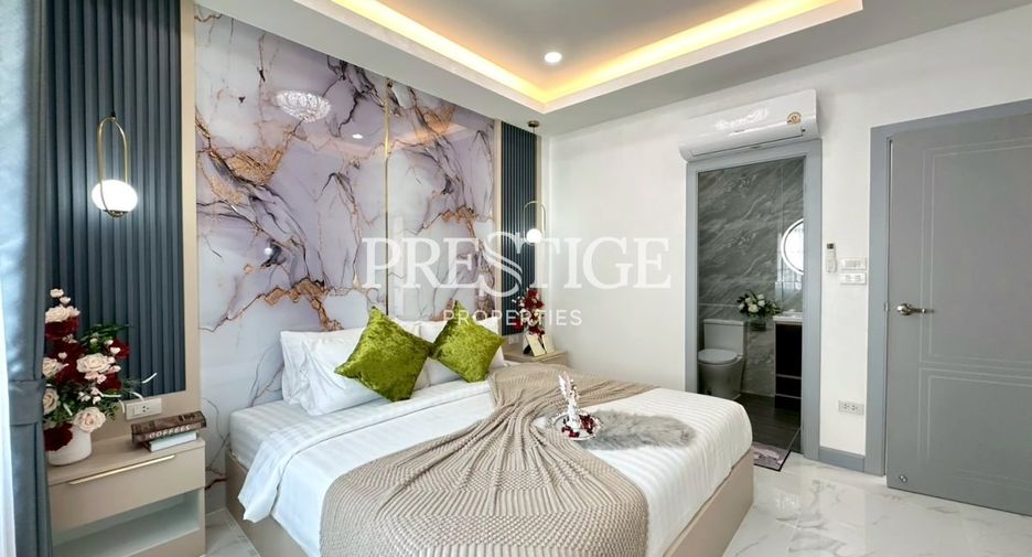 For sale 4 bedrooms house in East Pattaya, Pattaya