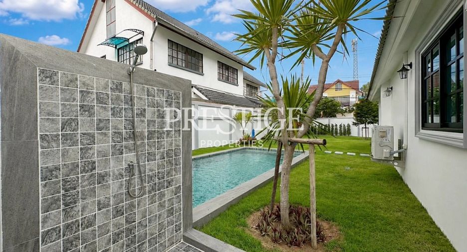 For sale 4 bedrooms house in East Pattaya, Pattaya