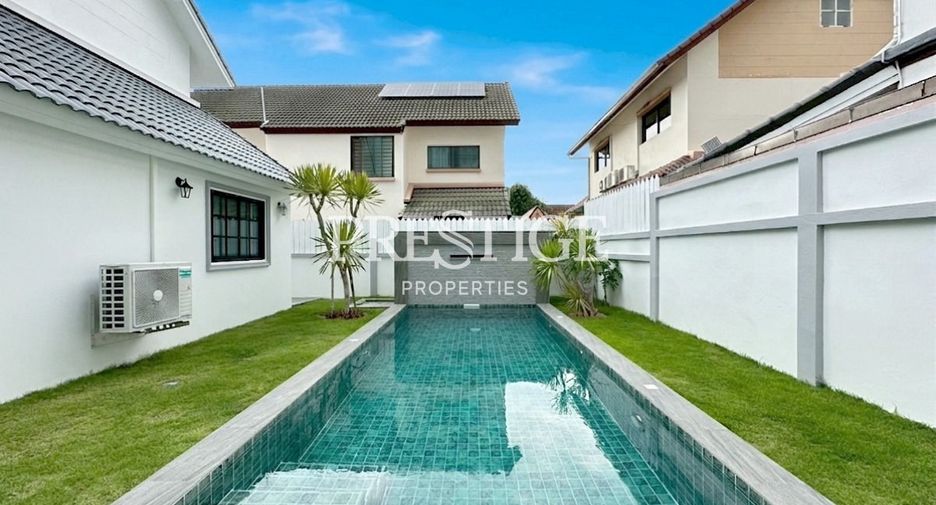 For sale 4 bedrooms house in East Pattaya, Pattaya