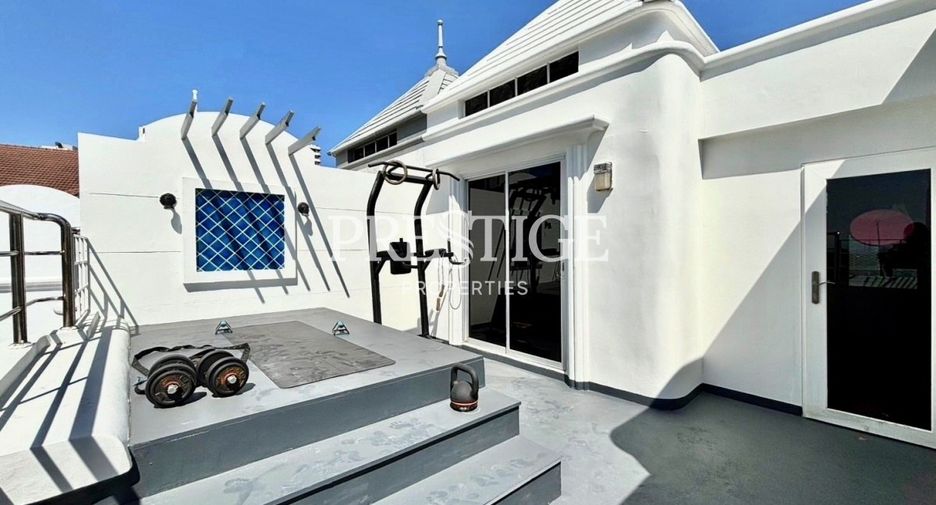 For sale 3 bedrooms house in North Pattaya, Pattaya