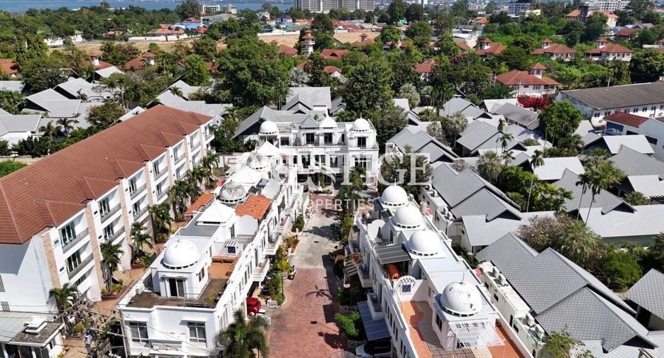 For sale 3 bedrooms house in North Pattaya, Pattaya