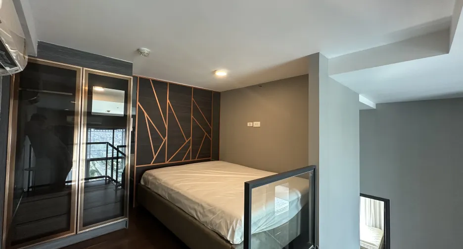 Condo en alquiler de 3 habitaciones en Watthana, Bangkok