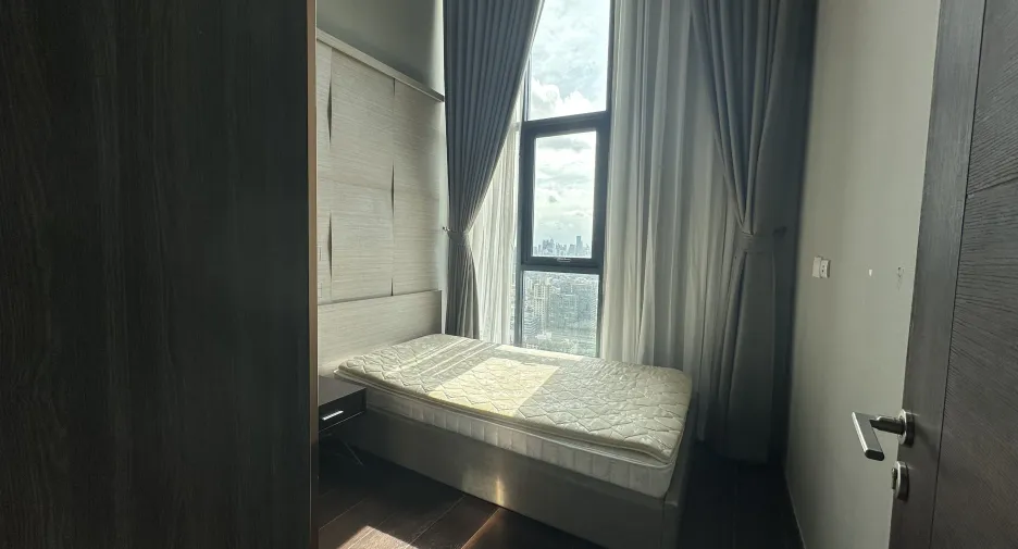 Condo en alquiler de 3 habitaciones en Watthana, Bangkok