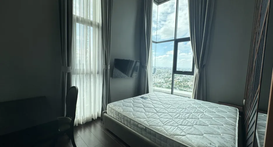 Condo en alquiler de 3 habitaciones en Watthana, Bangkok