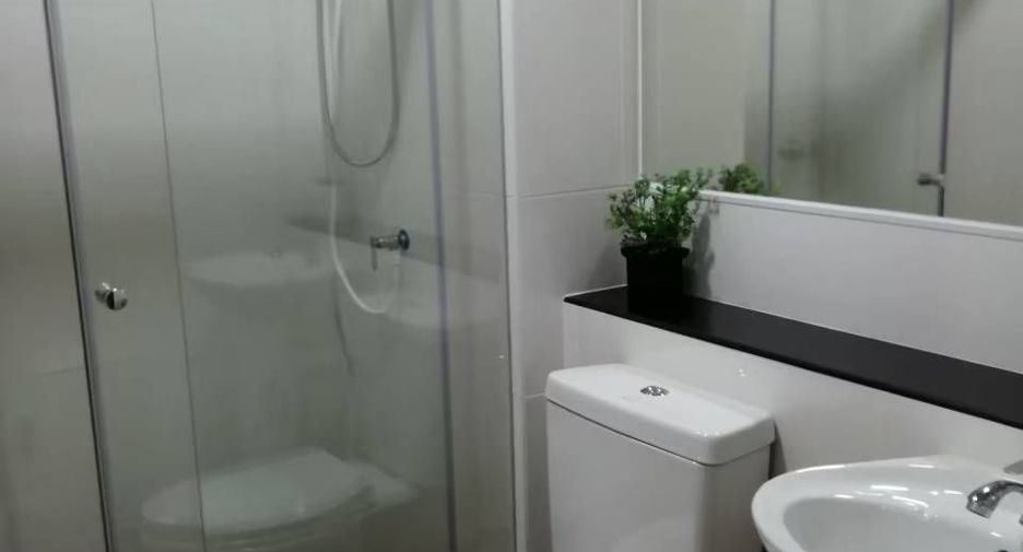 Wohnung zur Miete mit 1 Zimmer in Phra Khanong, Bangkok
