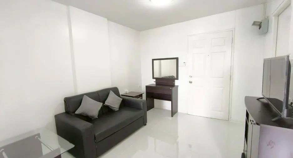 For rent 1 bed condo in Bang Kapi, Bangkok