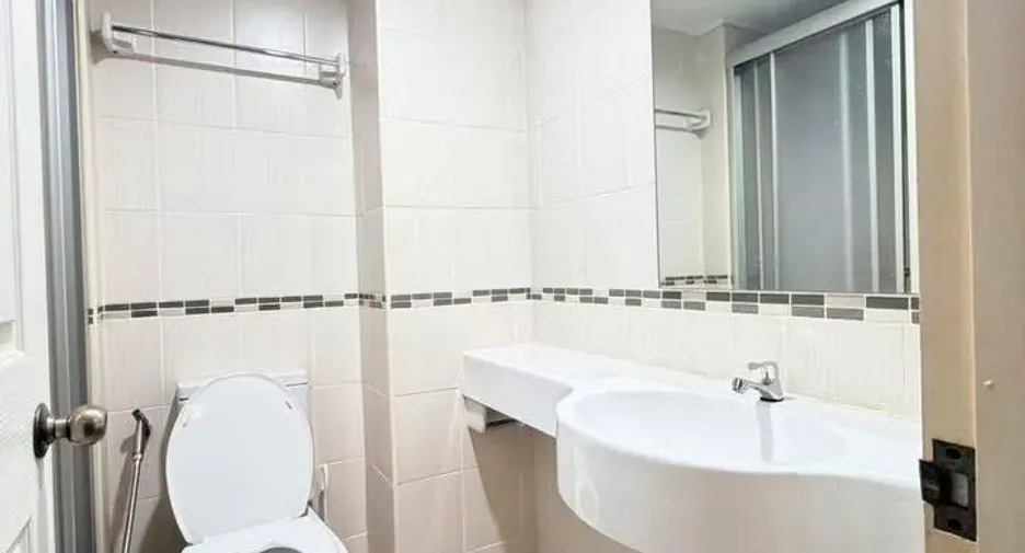 For rent studio condo in Bang Kapi, Bangkok