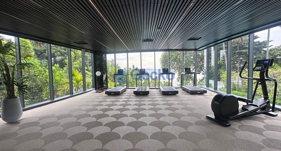 For rent 2 bedrooms condo in North Pattaya, Pattaya