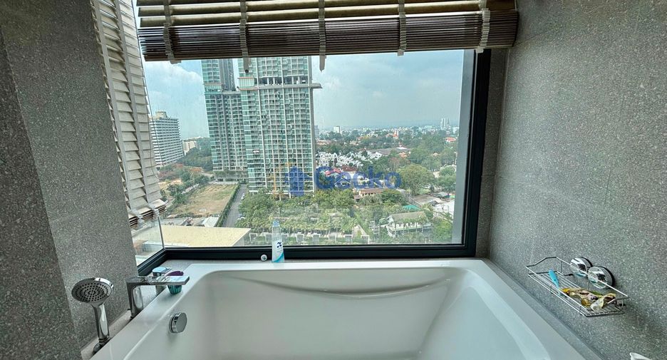 For rent 2 bedrooms condo in North Pattaya, Pattaya