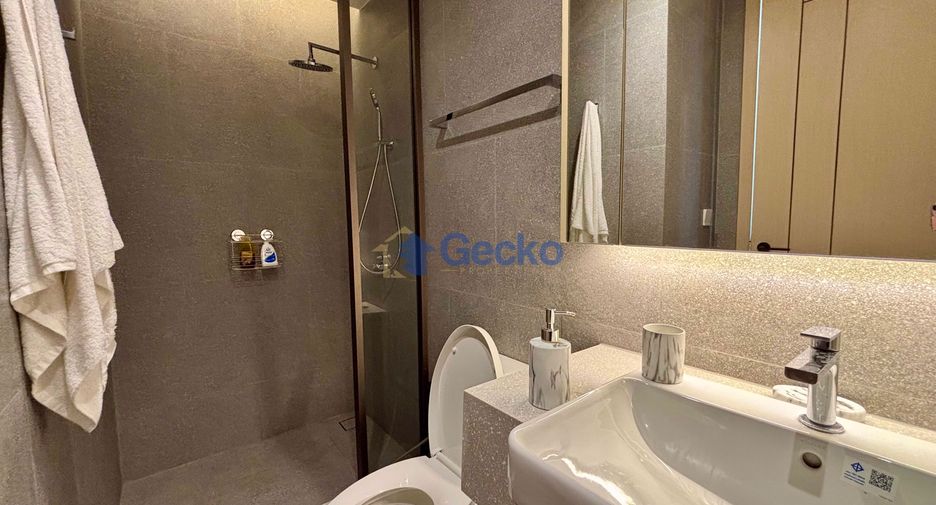 For rent 2 bedrooms condo in North Pattaya, Pattaya