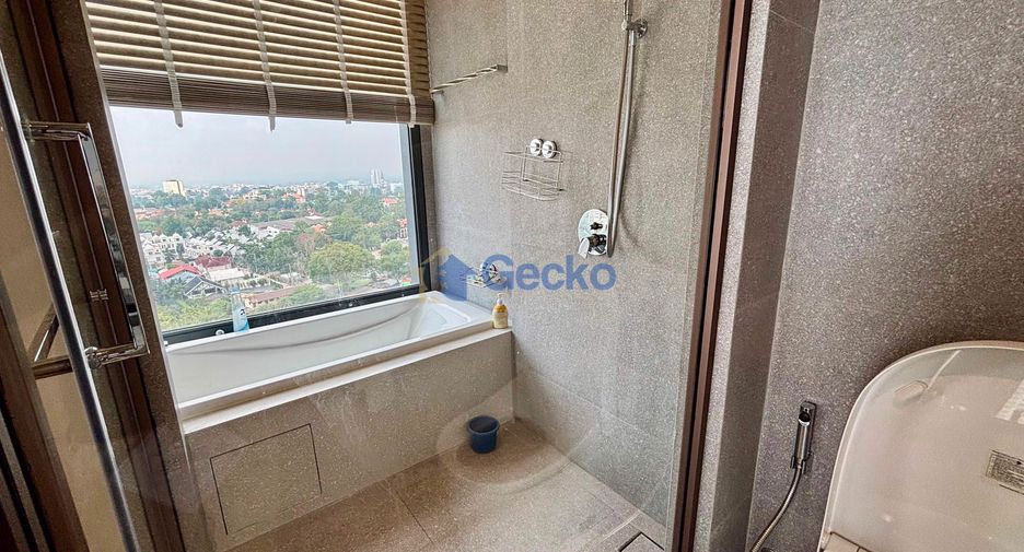 For rent 2 bedrooms condo in North Pattaya, Pattaya