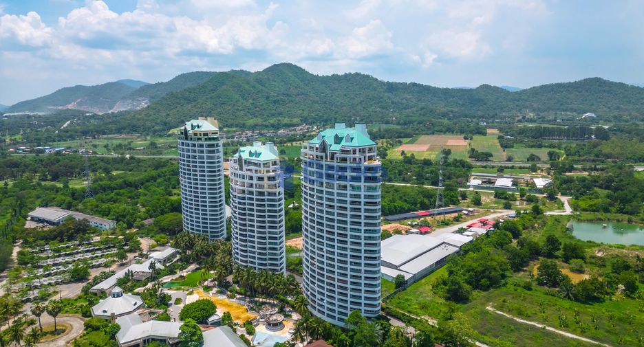 For sale 5 bedrooms condo in Mueang Chon Buri, Chonburi
