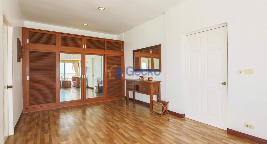 For sale 5 bedrooms condo in Mueang Chon Buri, Chonburi