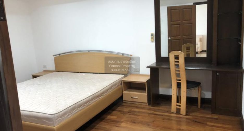 Condo en alquiler de 3 habitaciones en Watthana, Bangkok