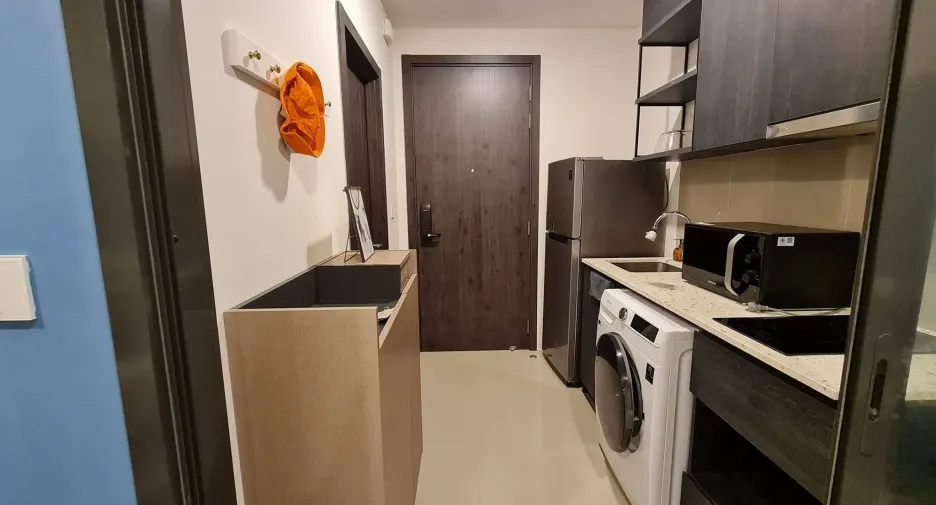 Wohnung zur Miete mit 1 Zimmer in Huai Khwang, Bangkok
