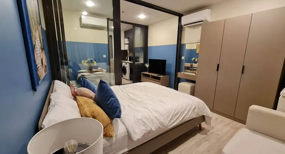 Wohnung zur Miete mit 1 Zimmer in Huai Khwang, Bangkok