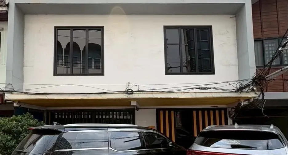 Reihenhaus zur Miete mit 3 Zimmer in Pathum Wan, Bangkok