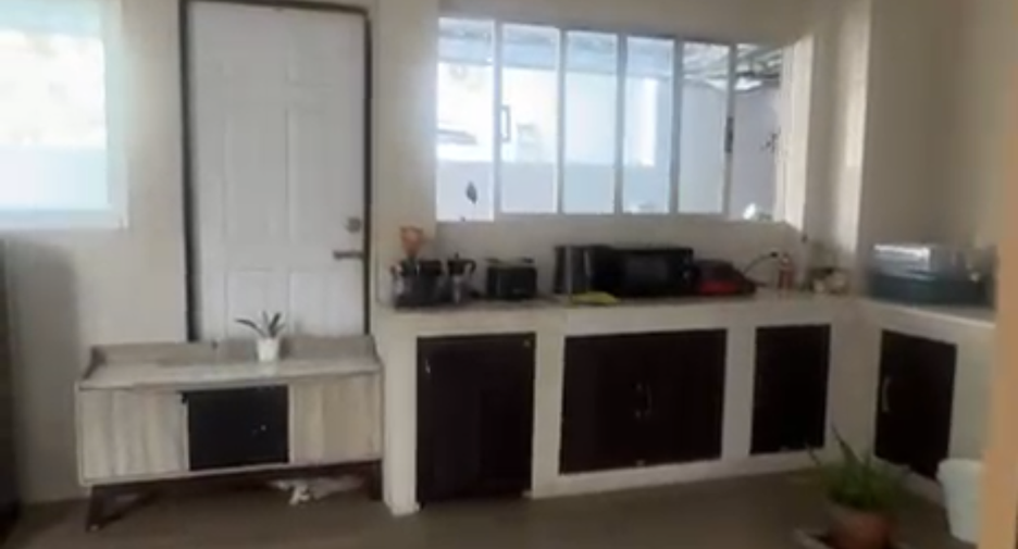 For sale 10 bedrooms townhouse in Thalang, Phuket