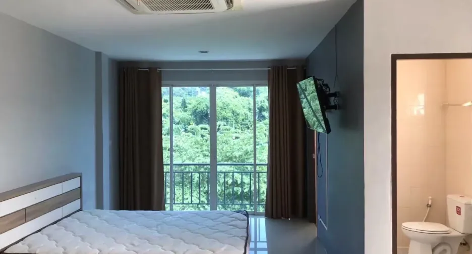 For sale 8 bedrooms townhouse in Thalang, Phuket