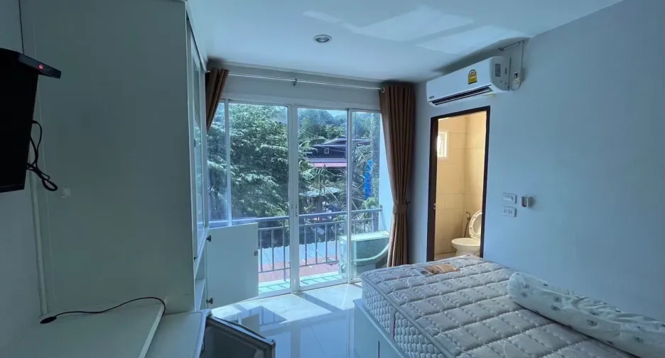 For sale 8 bedrooms townhouse in Thalang, Phuket