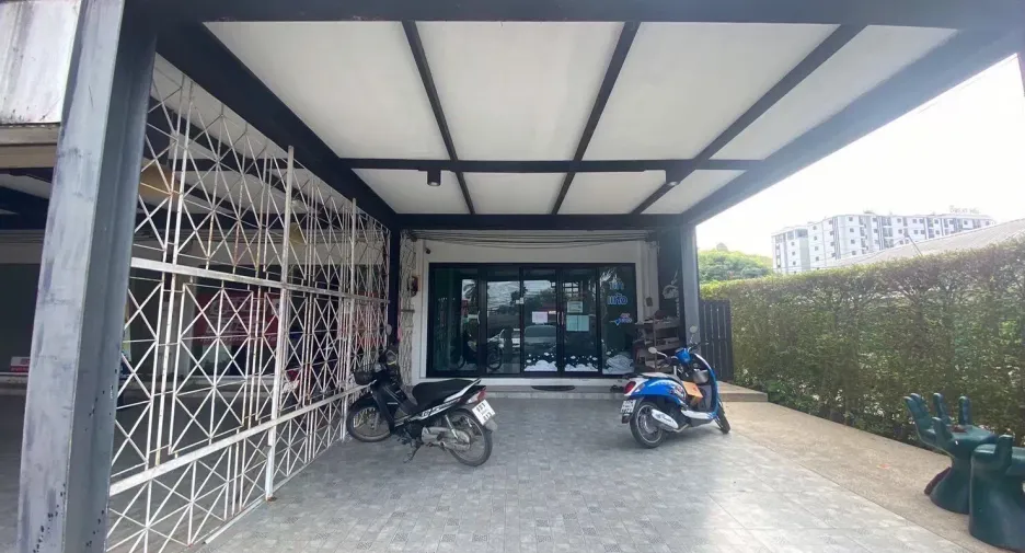 For sale 8 bedrooms townhouse in Thalang, Phuket