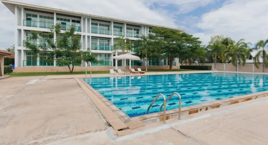 For sale 1 bed apartment in East Pattaya, Pattaya