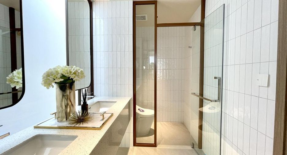 For sale 2 bedrooms condo 