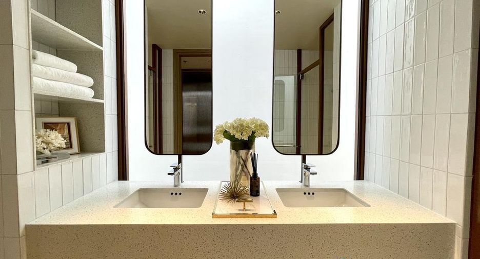 For sale 2 bedrooms condo 
