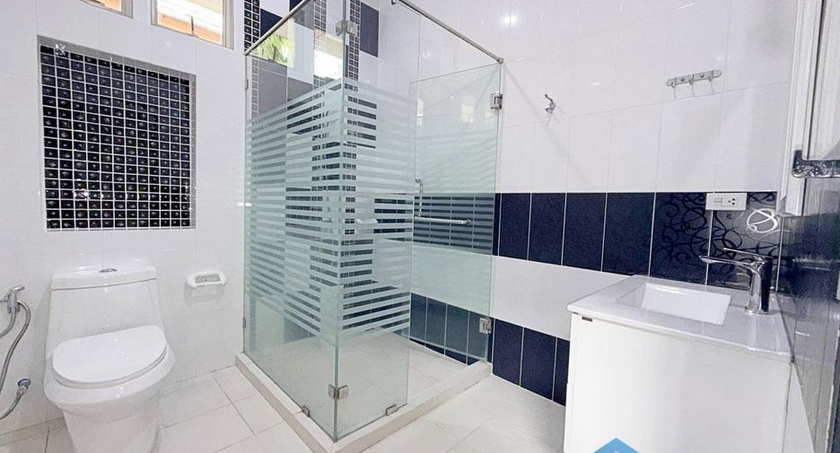 For sale 3 bedrooms house in Huay Yai, Pattaya