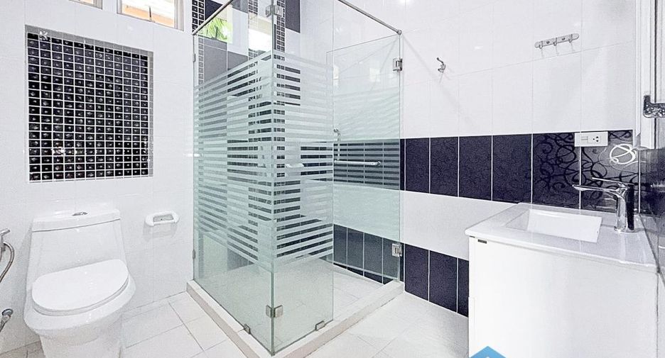 À vendre 3 chambres maison à Huay Yai, Pattaya