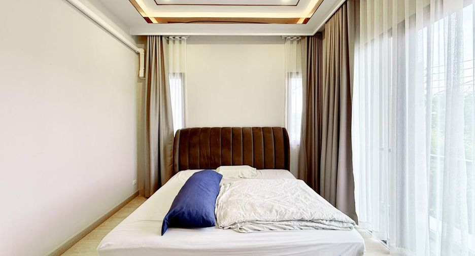 For sale 3 bedrooms house in East Pattaya, Pattaya