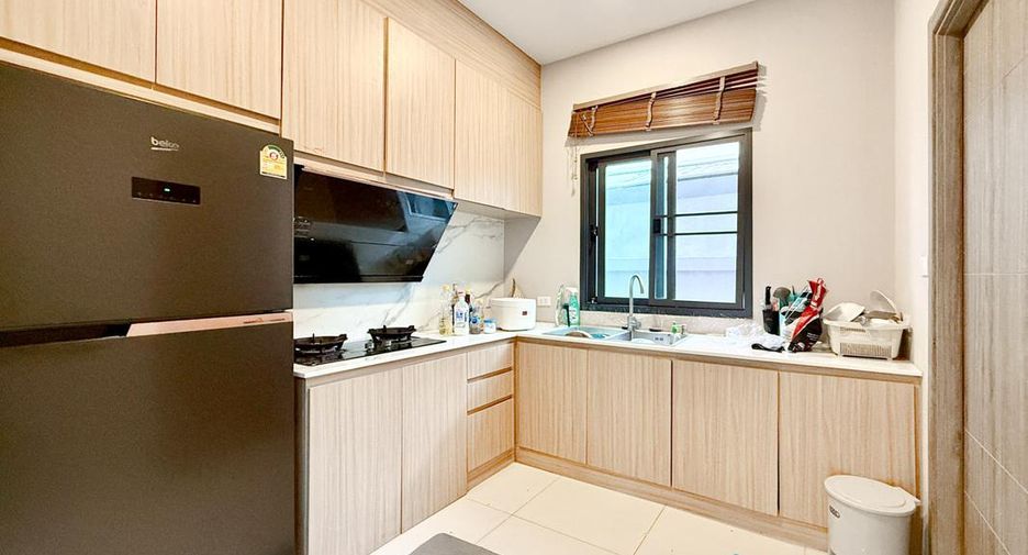 For sale 3 bedrooms house in East Pattaya, Pattaya