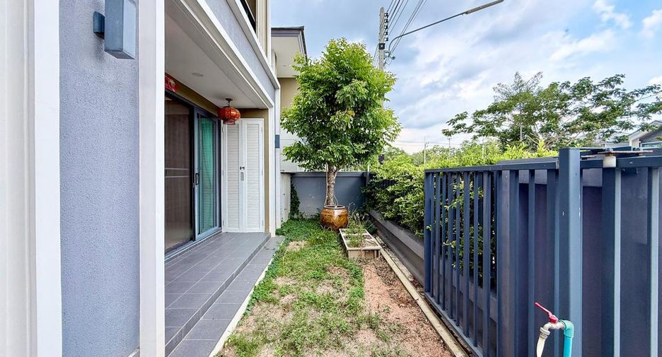 For sale 3 bedrooms house in East Pattaya, Pattaya
