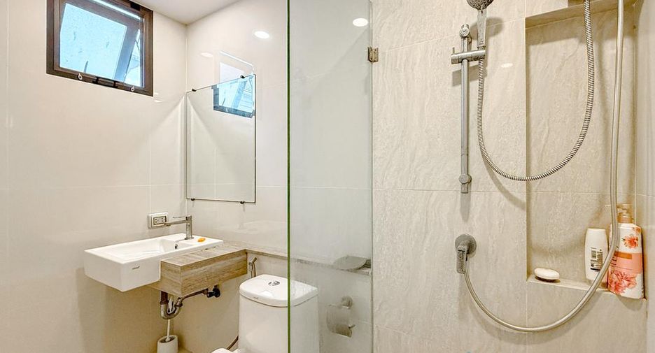 For sale 3 bedrooms house in East Pattaya, Pattaya