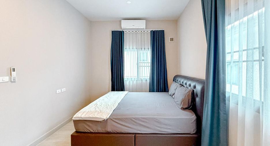 For sale 3 bedrooms house in East Pattaya, Pattaya