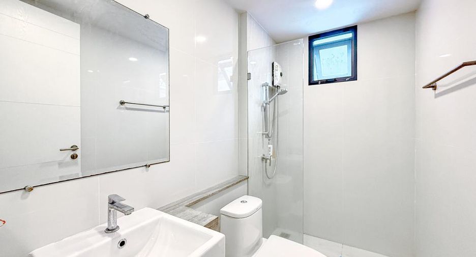 For sale 3 bedrooms house in East Pattaya, Pattaya