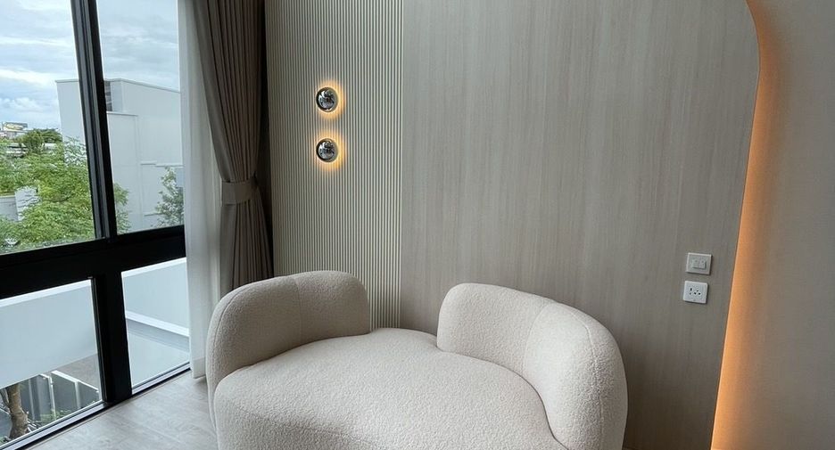 Casa en alquiler de 4 habitaciones en Saphan Sung, Bangkok