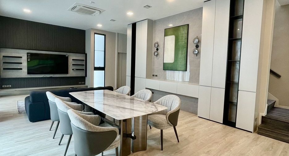 For rent 4 bedrooms house in Saphan Sung, Bangkok