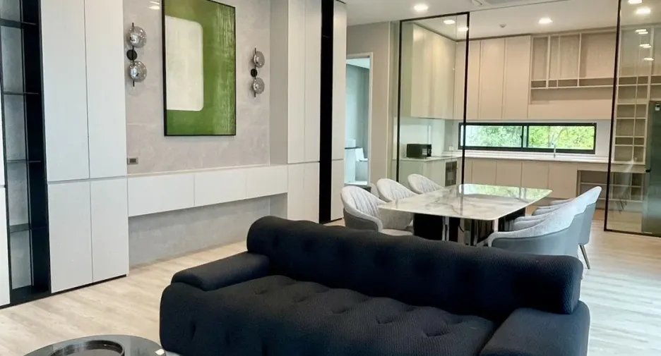 For rent 4 bedrooms house in Saphan Sung, Bangkok