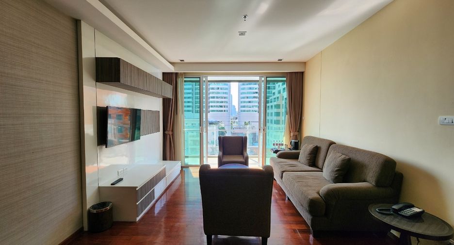 For rent 2 bedrooms condo in Khlong Toei, Bangkok