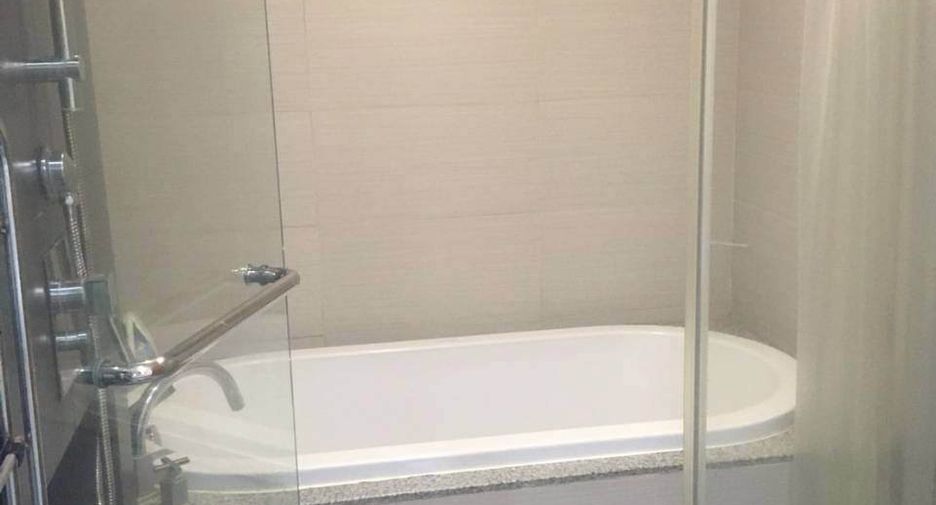 For rent 1 bed condo in Khlong Toei, Bangkok