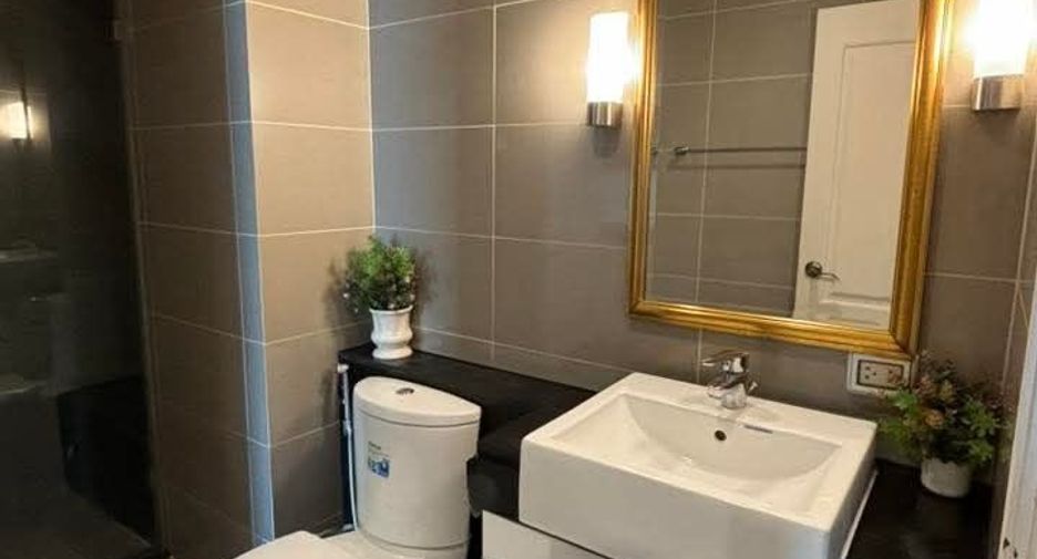 For rent 1 bed condo in Huai Khwang, Bangkok