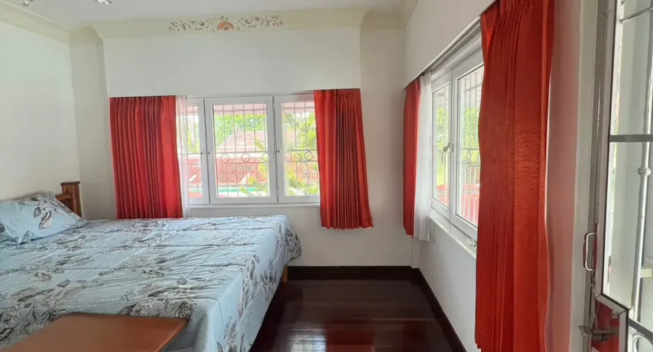 Villa en alquiler de 3 habitaciones en Mueang Phuket, Phuket
