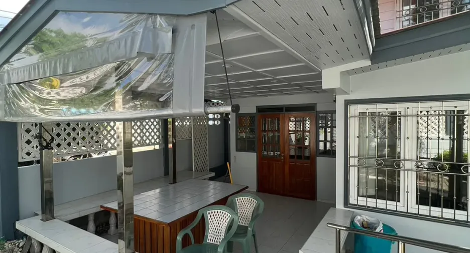 Villa en alquiler de 3 habitaciones en Mueang Phuket, Phuket