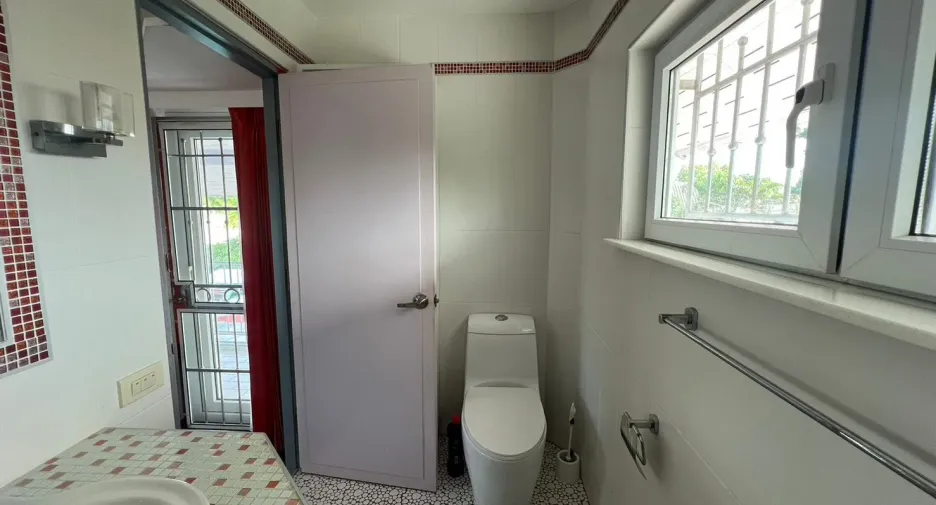 Villa en alquiler de 3 habitaciones en Mueang Phuket, Phuket
